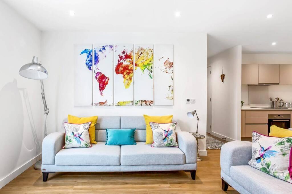Stunning 2 Bed/2 Bath In Town Centre & Parking! Apartment Bracknell Luaran gambar